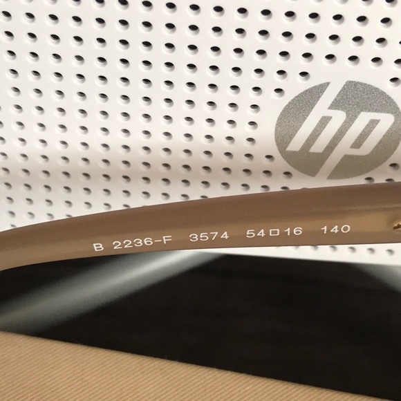 Burberry Eyeglass frames - Picture 10 of 11